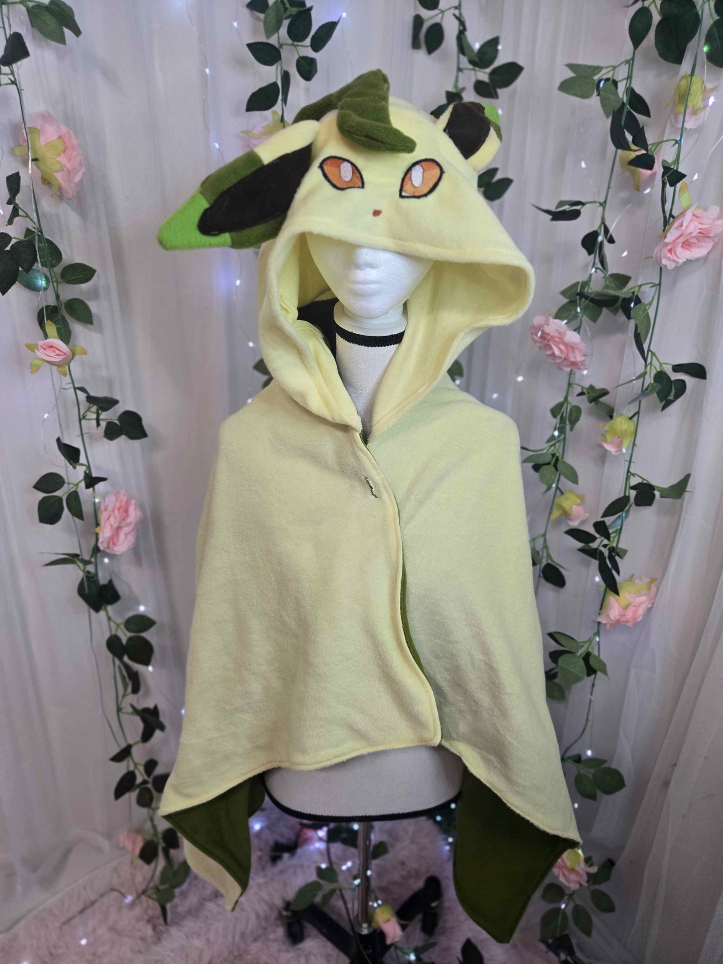 Leaf Fox Fleece Cloak