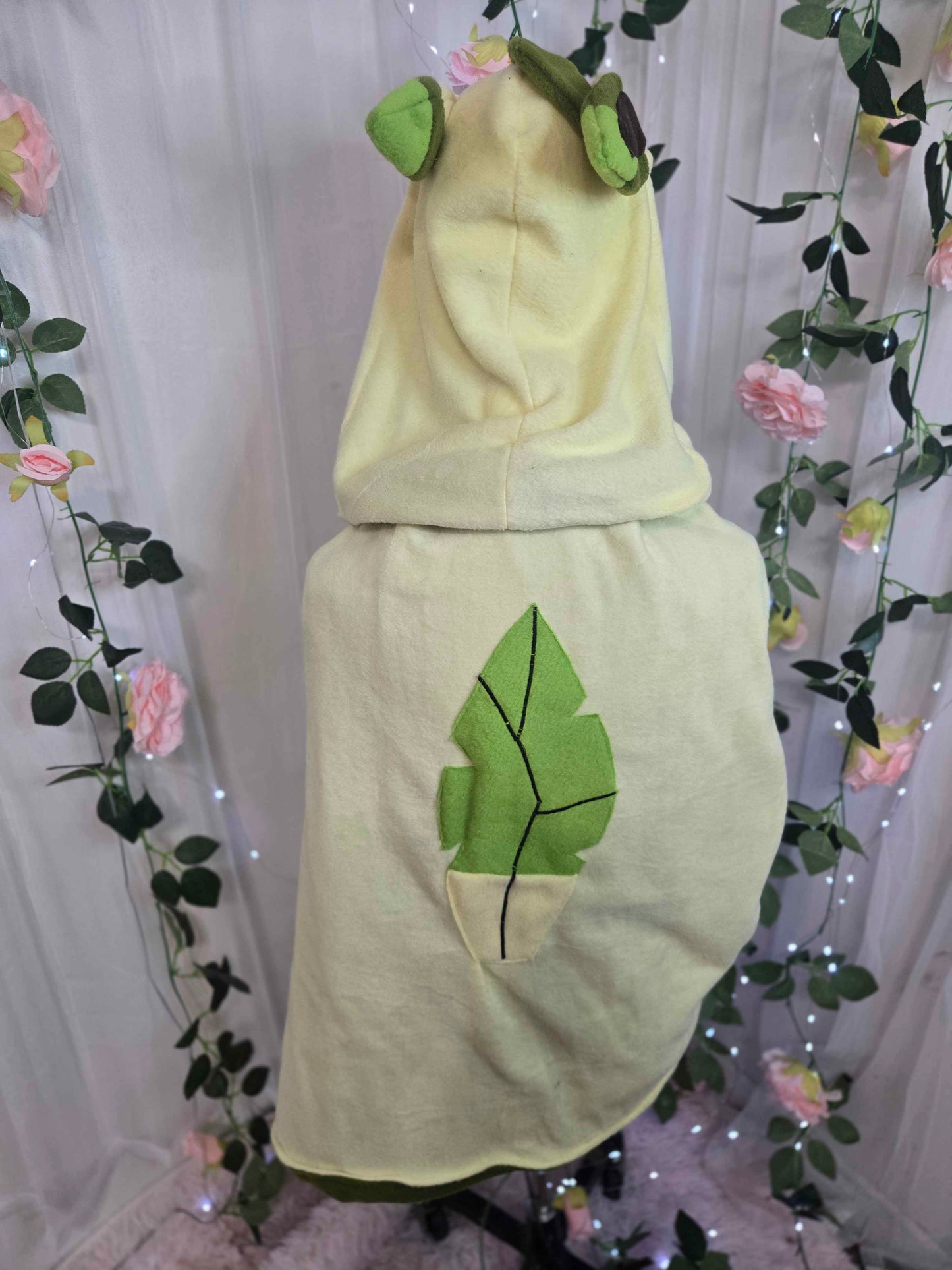 Leaf Fox Fleece Cloak