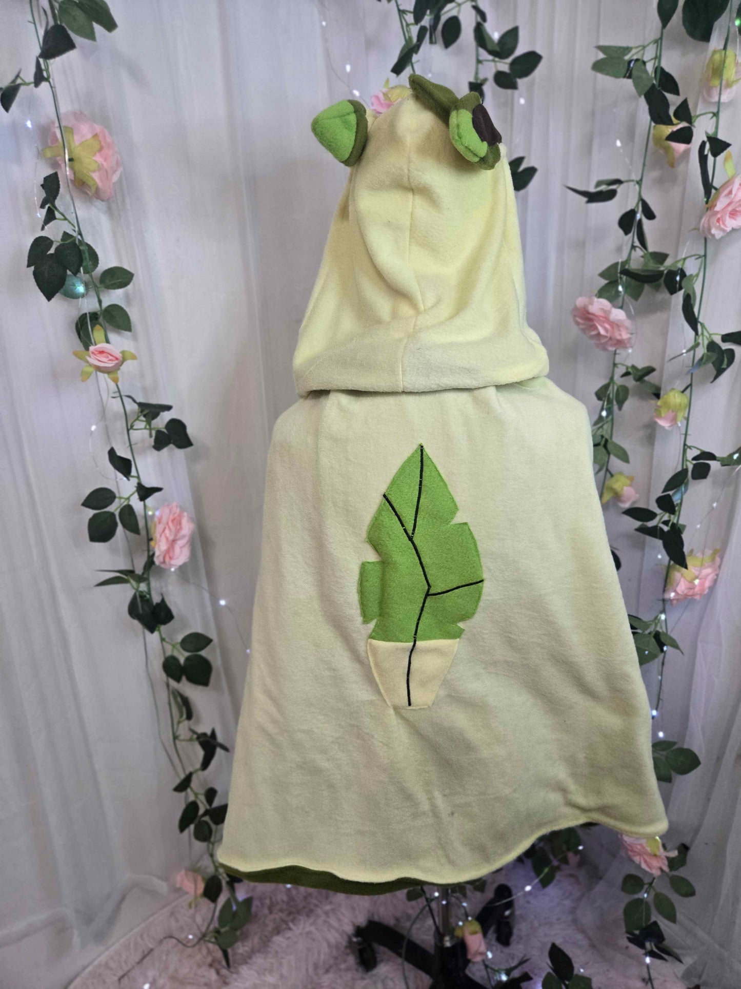 Leaf Fox Fleece Cloak